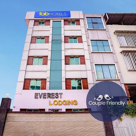 Fabhotel Everest Vashi Esterno foto