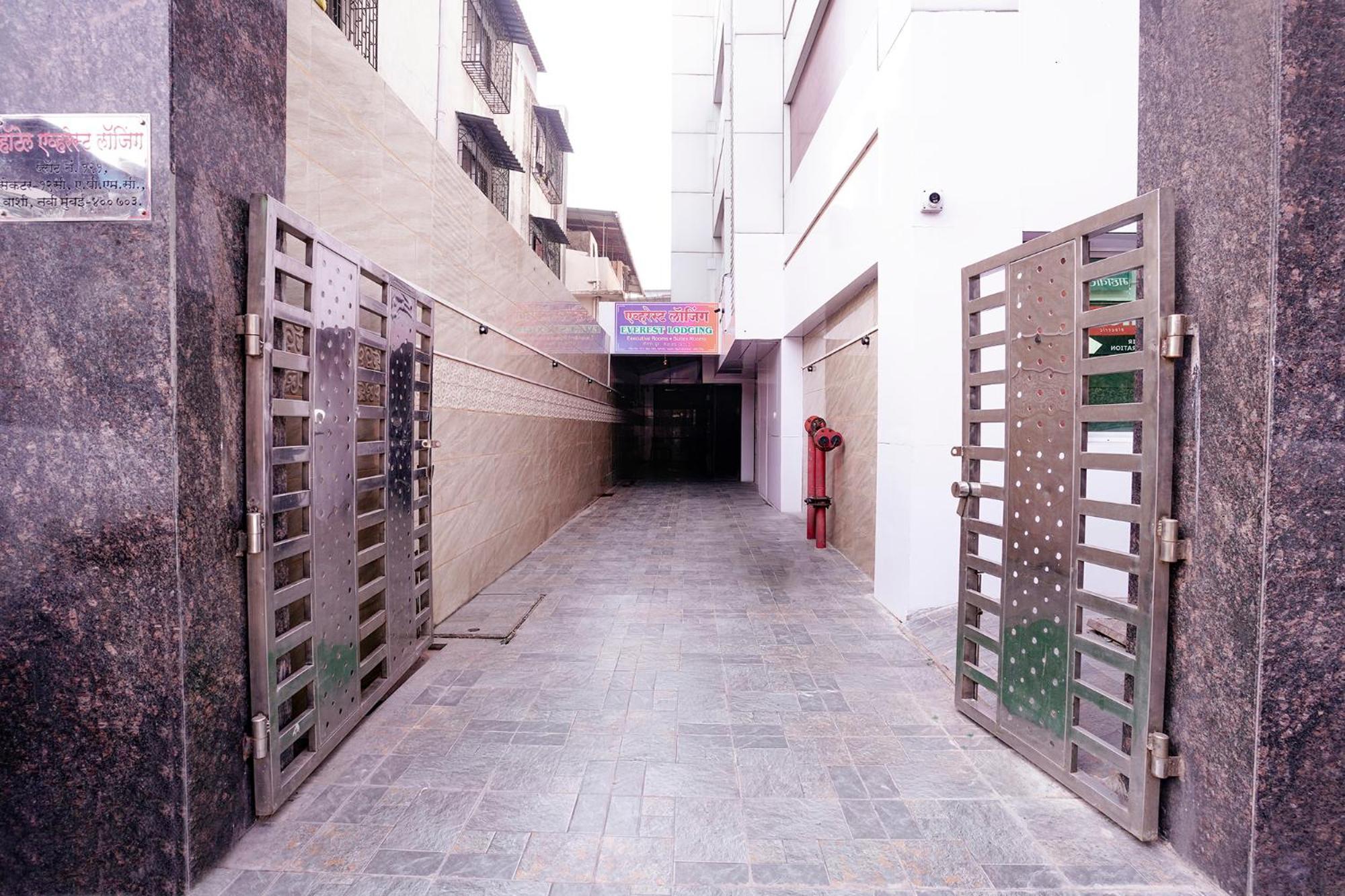 Fabhotel Everest Vashi Esterno foto