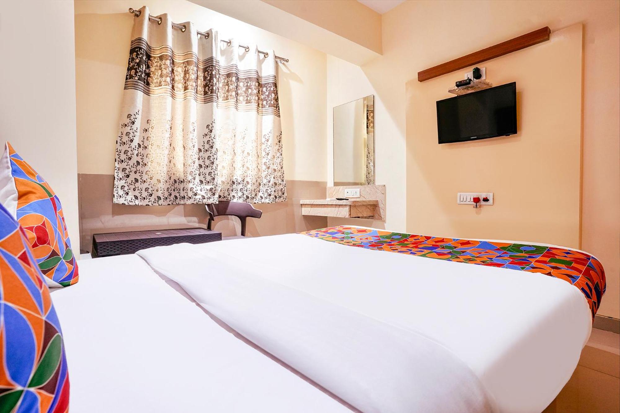 Fabhotel Everest Vashi Esterno foto