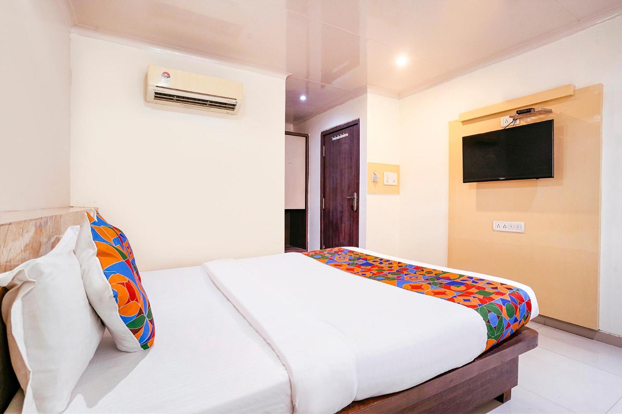 Fabhotel Everest Vashi Esterno foto