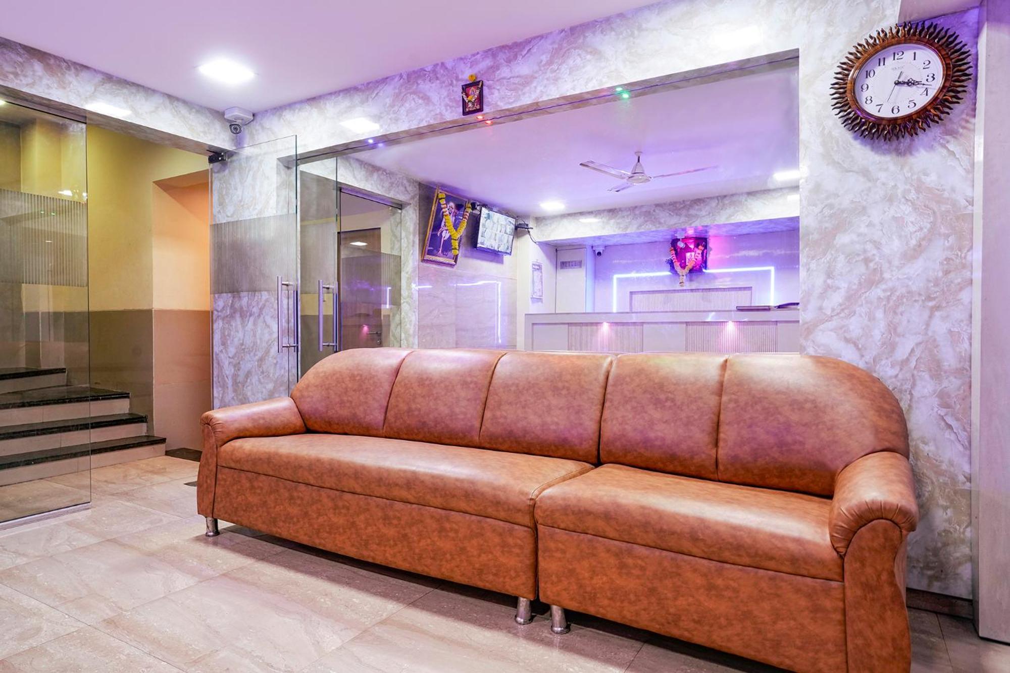 Fabhotel Everest Vashi Esterno foto