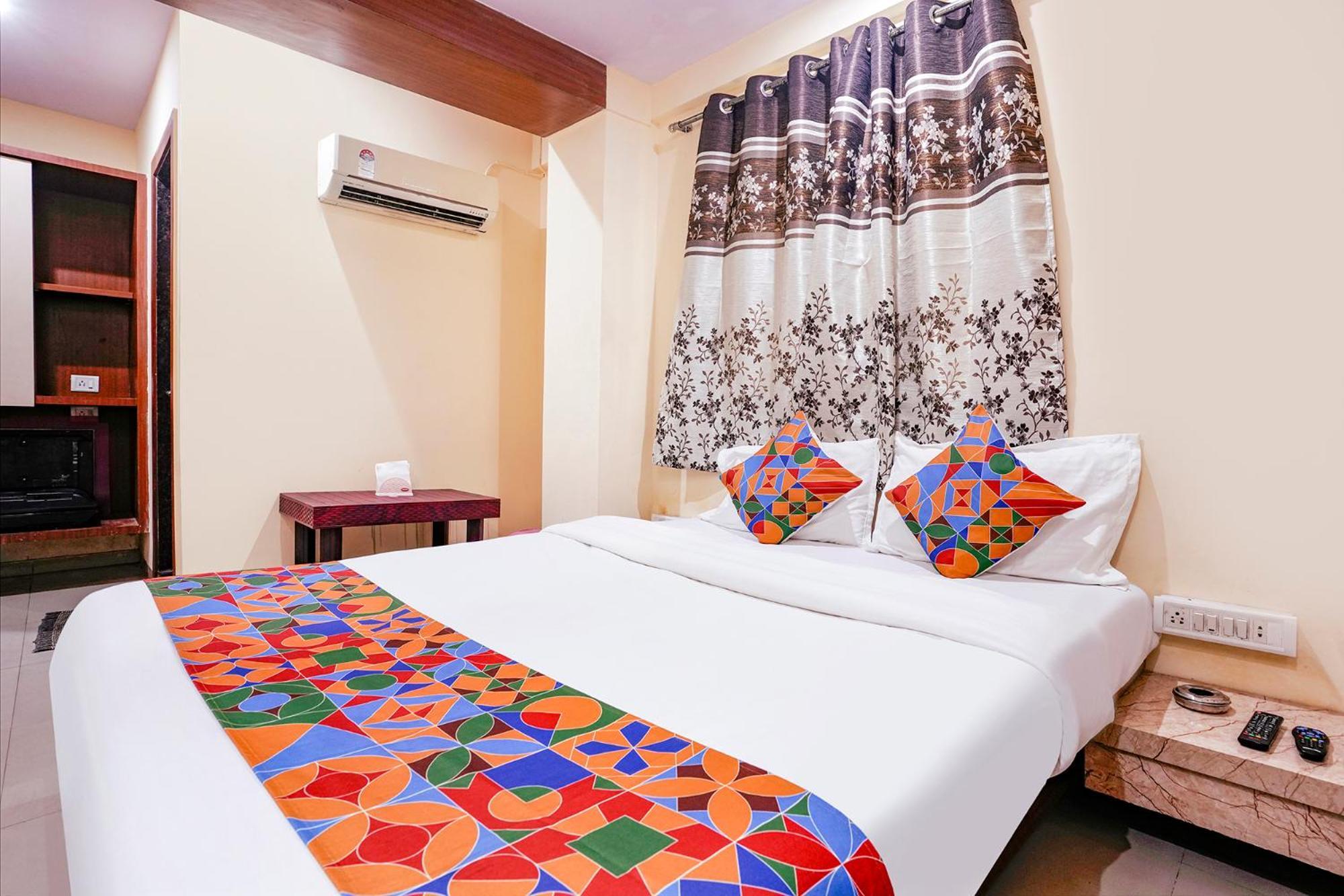 Fabhotel Everest Vashi Esterno foto