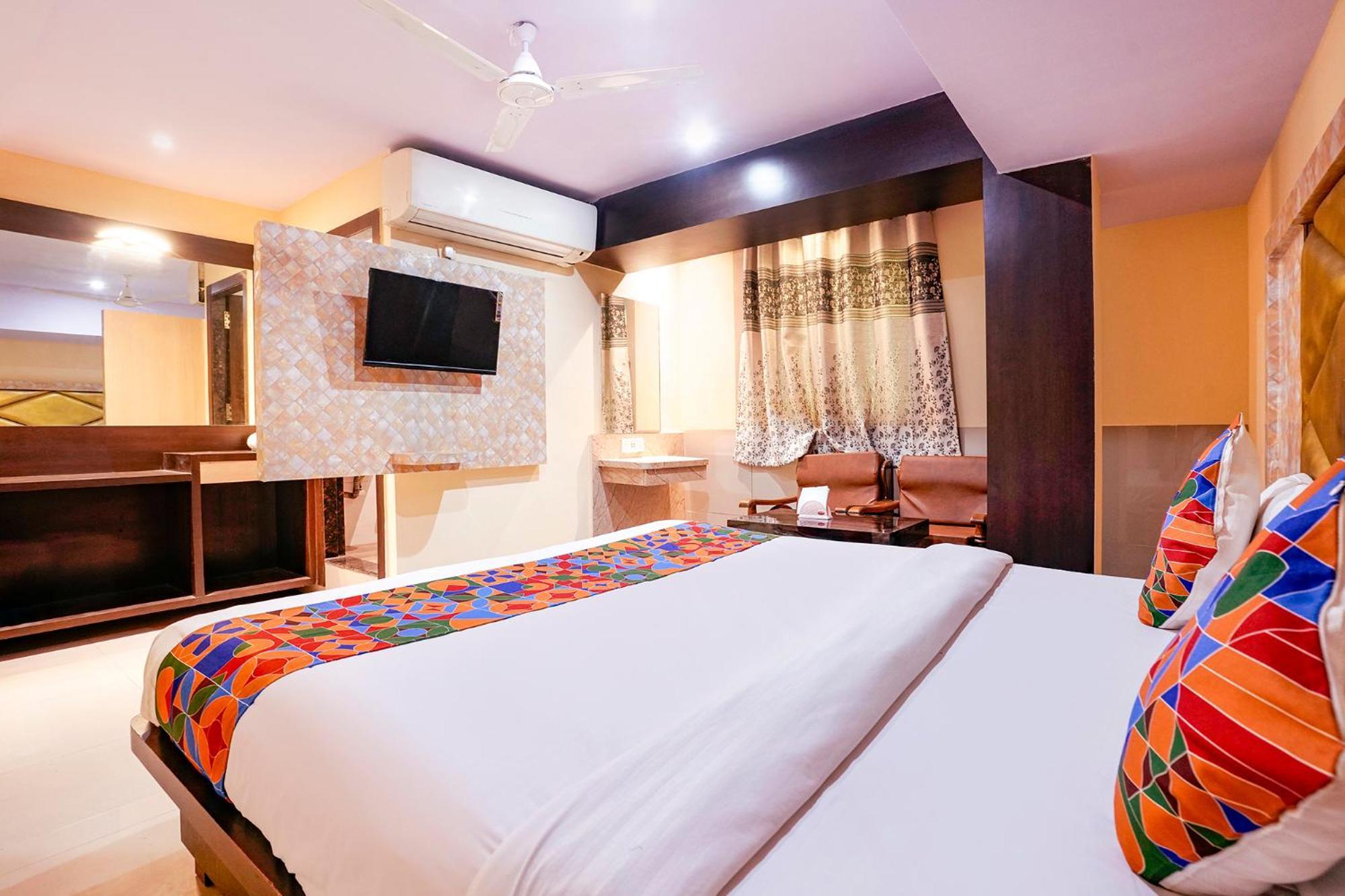 Fabhotel Everest Vashi Esterno foto