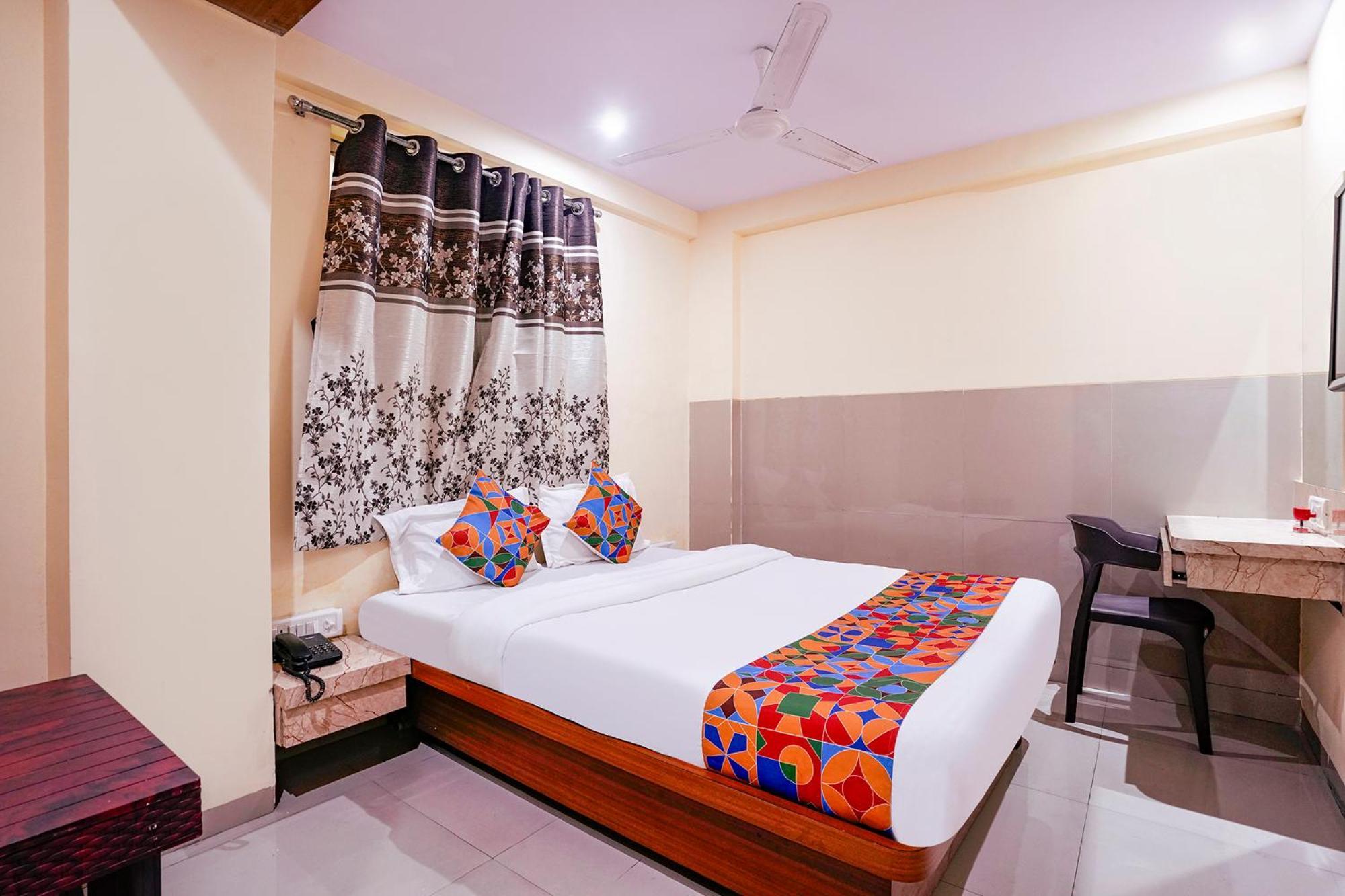 Fabhotel Everest Vashi Esterno foto
