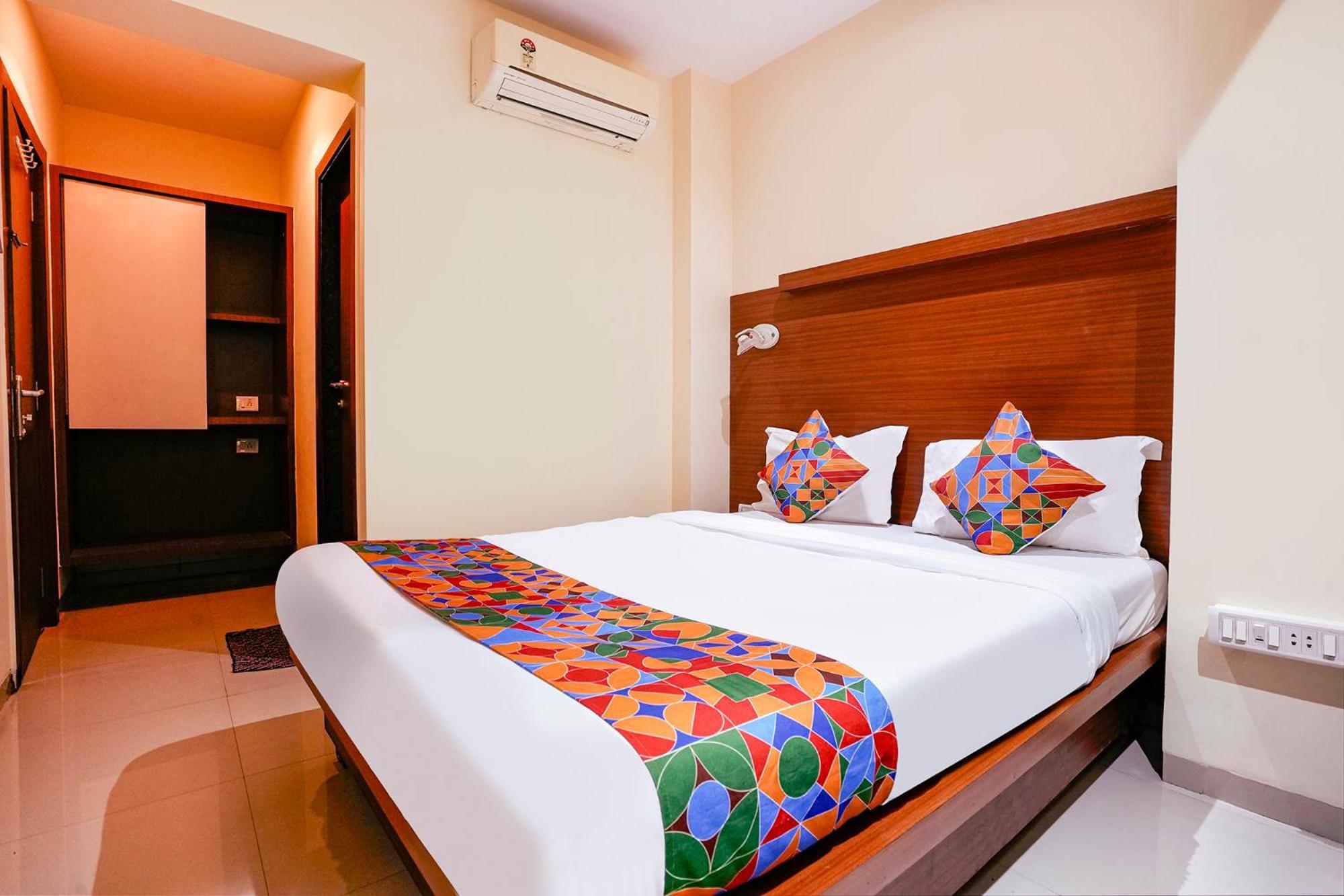 Fabhotel Everest Vashi Esterno foto