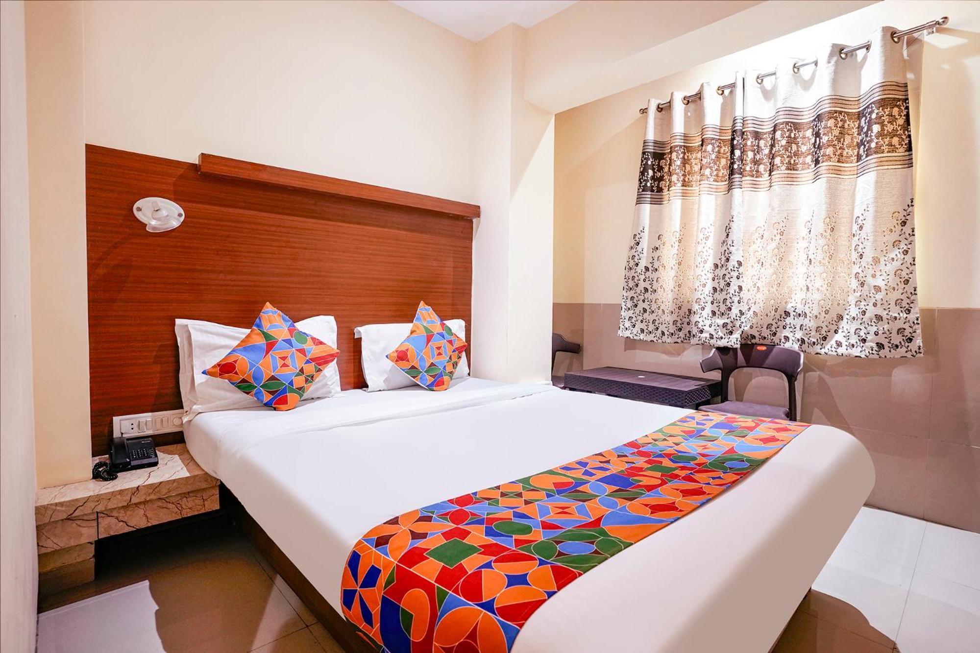 Fabhotel Everest Vashi Esterno foto