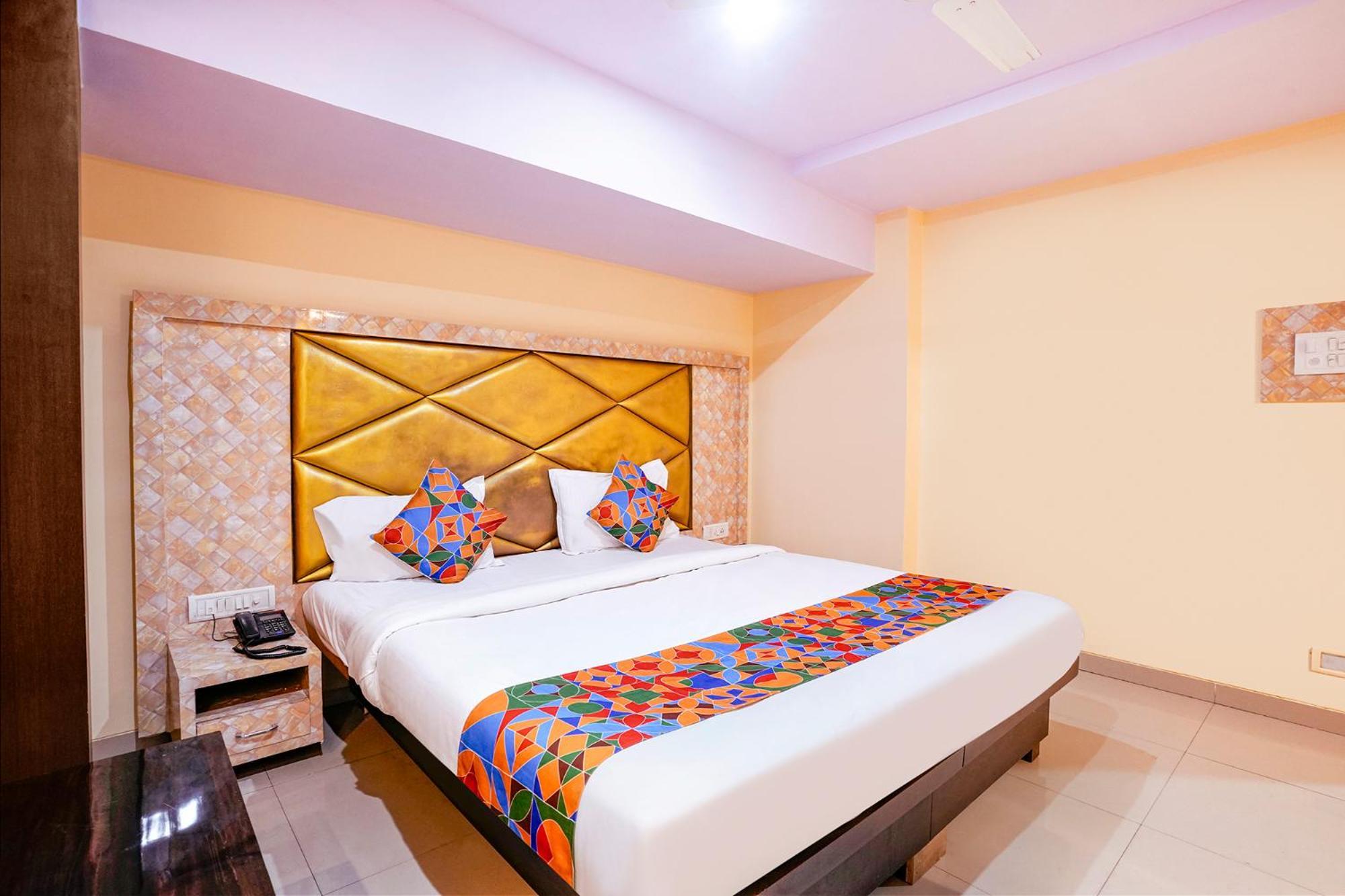 Fabhotel Everest Vashi Esterno foto