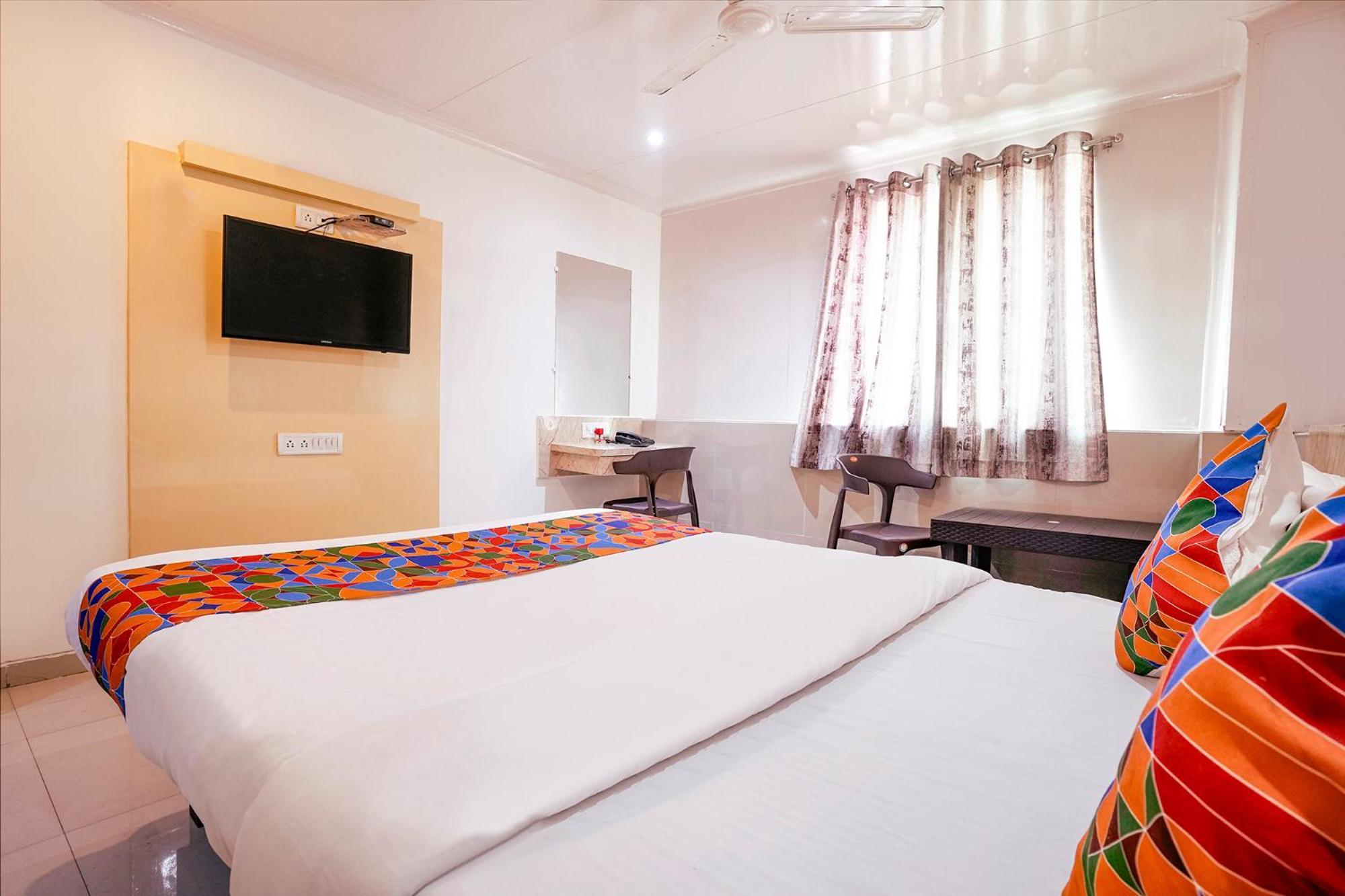 Fabhotel Everest Vashi Esterno foto